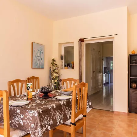 Villa Amelia - Plusholidays *